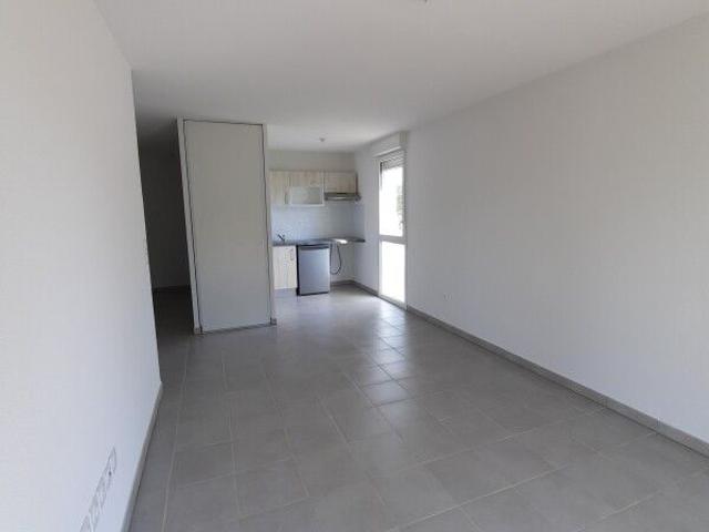 Location Appartement 2 pièces 42m² ROQUES 31120