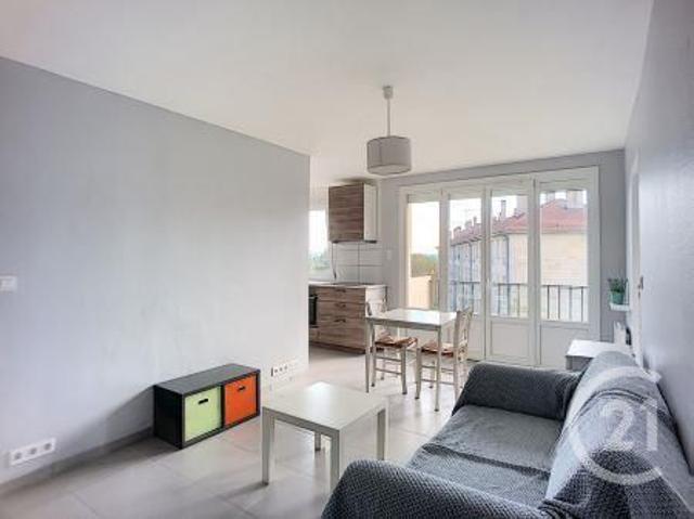 Location Appartement 2 pièces 42m² TROYES 10000
