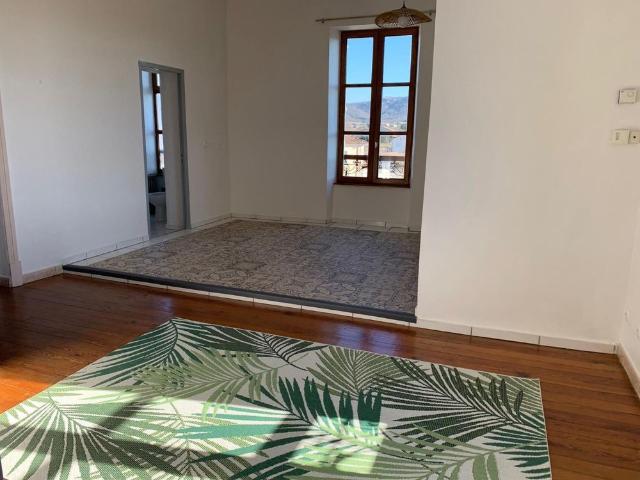 Location Appartement 2 pièces 42m² VOGUE 07200