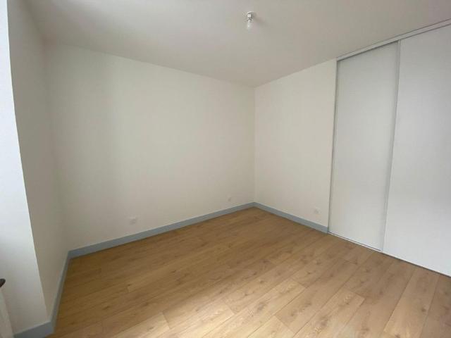 Location Appartement 2 pièces 42m² VALENCE 26000