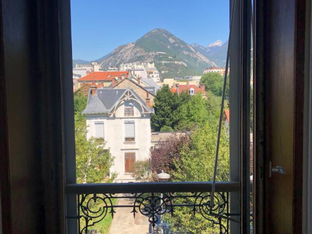 Location appartement 2 pièces, 47.50m², Grenoble