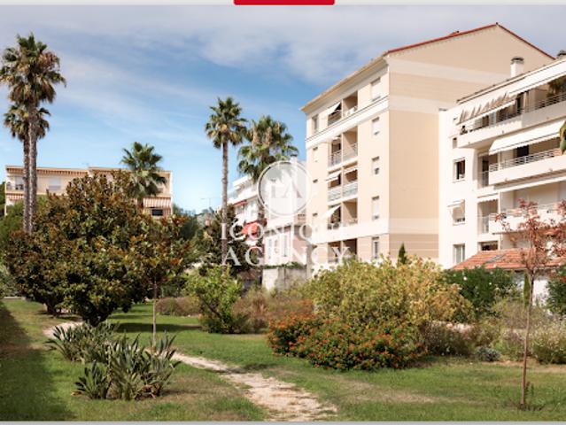 Location Appartement 2 pièces 47 m2 Cannes