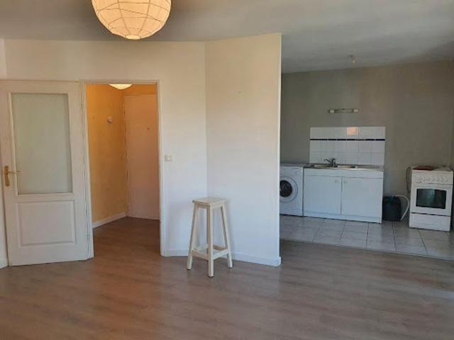 Location Appartement 2 pièces 47 m2 Lille
