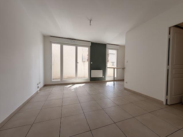 Location Appartement 2 pièces 47 m2 Marseille 10ème