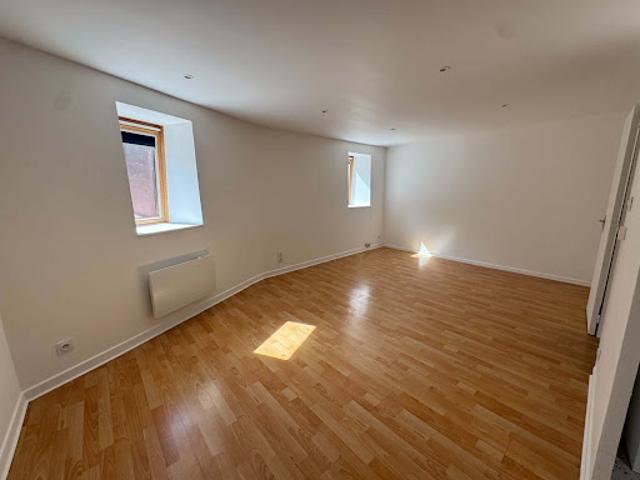 Location Appartement 2 pièces 47 m2 Montluçon