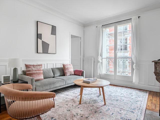 Location Appartement 2 pièces 47 m2 Paris 18ème