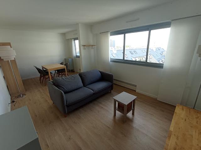Location Appartement 2 pièces 47 m2 Paris 18ème