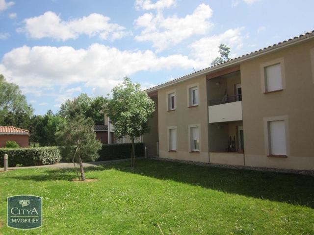 Location Appartement 2 pièces 47m² CAUSSADE 82300