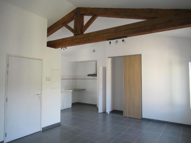 Location Appartement 2 pièces 47m² CASTELNAUDARY 11400