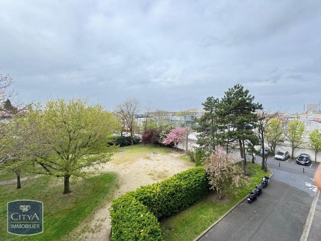 Location Appartement 2 pièces 47m² AUBERVILLIERS 93300