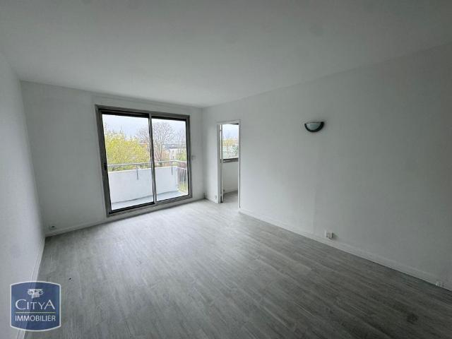 Location Appartement 2 pièces 47m² AUBERVILLIERS 93300