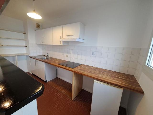 Location Appartement 2 pièces 47m² BORDEAUX 33000