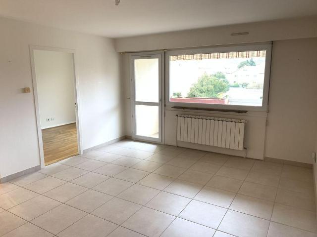 Location Appartement 2 pièces 47m² GUILHERAND GRANGES 07500
