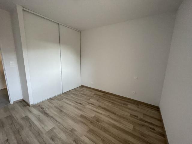 Location Appartement 2 pièces 47m² OLEMPS 12510