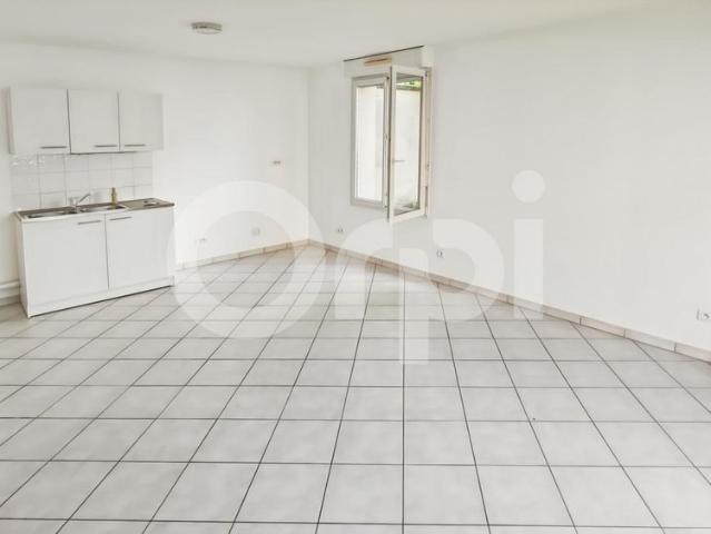 Location Appartement 2 pièces 47m² LE PLESSIS BELLEVILLE 60330