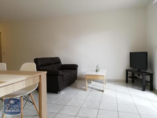 Location Appartement 2 pièces 47m² SORGUES 84700