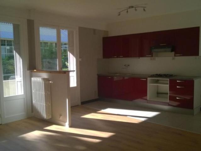 Location Appartement 2 pièces 47m² ST ETIENNE 42000