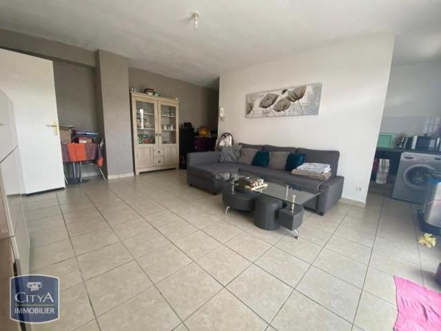 Location Appartement 2 pièces 47m² QUIEVRECHAIN 59920