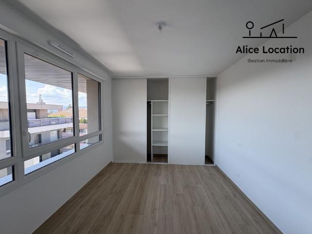 Location Appartement 2 pièces 47m² THONON LES BAINS 74200