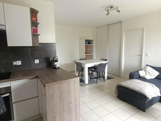 Location appartement 2 pièces, 44.48m², Ris Orangis