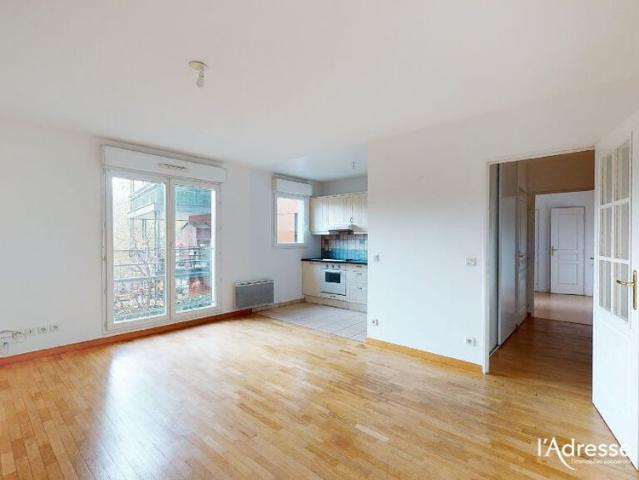 Location appartement 2 pièces, 44.09m², Massy