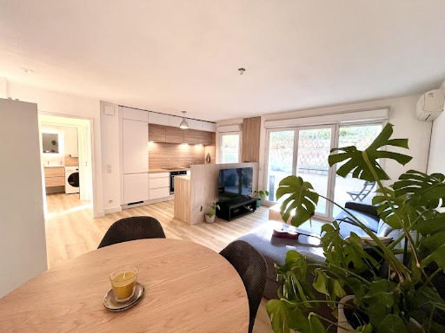 Location Appartement 2 pièces 44 m2 Cannes la bocca