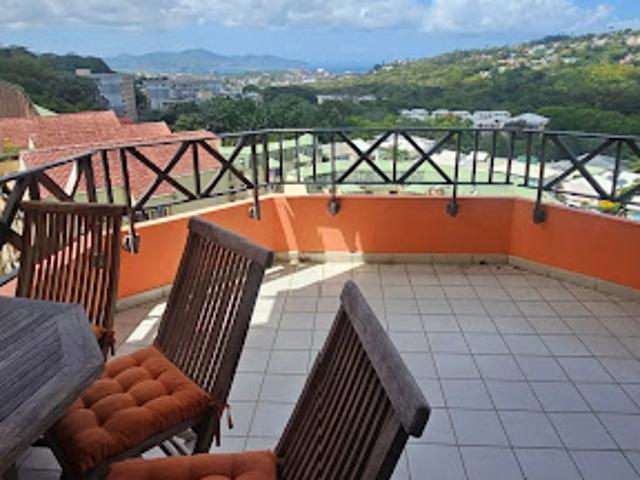 Location Appartement 2 pièces 35 m2 Fort de france