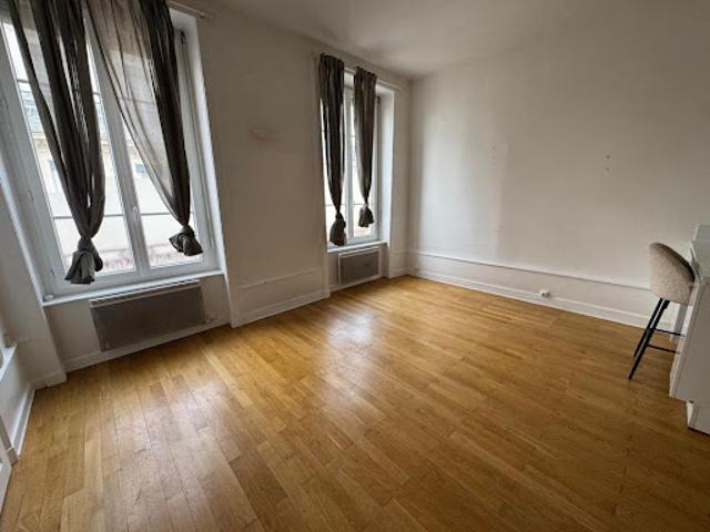 Location Appartement 2 pièces 44 m2 Lyon 7ème