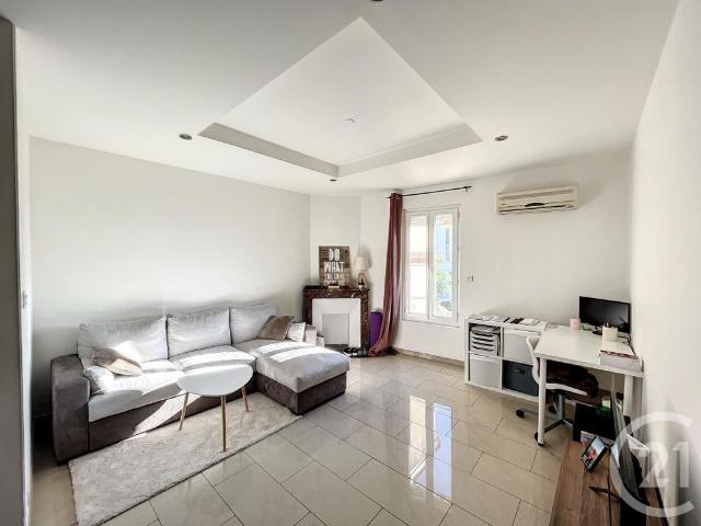 Location Appartement 2 pièces 44m² CHAMALIERES 63400