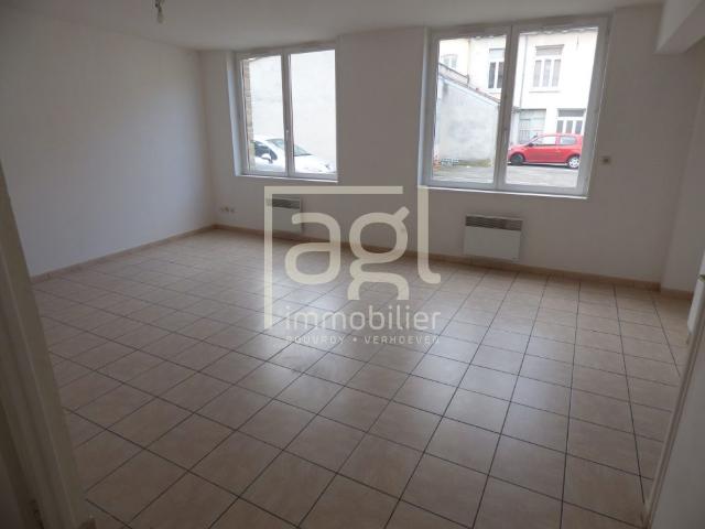 Location Appartement 2 pièces 44m² BERGUES 59380