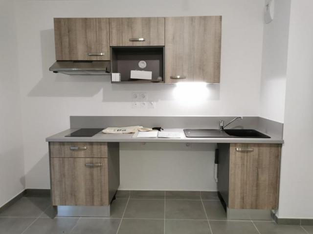 Location Appartement 2 pièces 44m² JACOB BELLECOMBETTE 73000