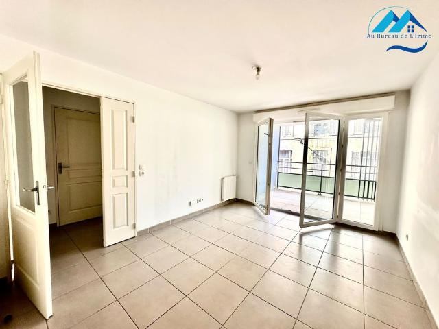 Location Appartement 2 pièces 44m² MARSEILLE 6ème