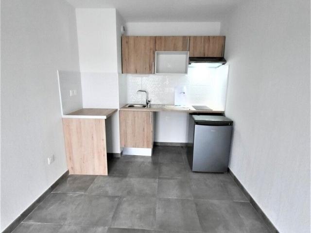 Location Appartement 2 pièces 44m² NIMES 30000