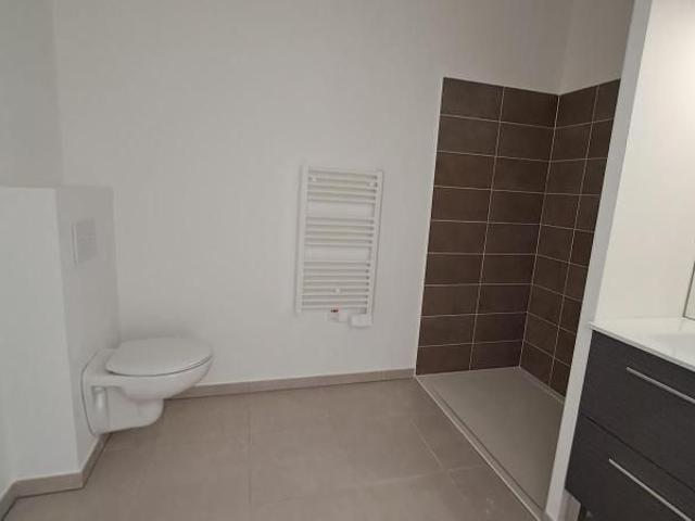 Location Appartement 2 pièces 44m² SALON DE PROVENCE 13300