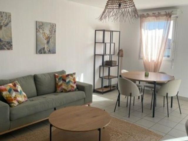 Location Appartement 2 pièces 44m² ST PIERRE DU MONT 40280