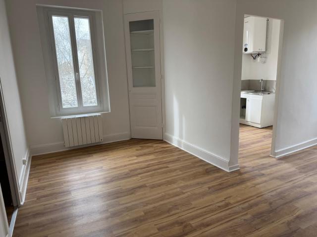 Location Appartement 2 pièces 44m² VAULX EN VELIN 69120