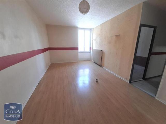 Location Appartement 2 pièces 44m² VILLEFRANCHE SUR SAONE 69400