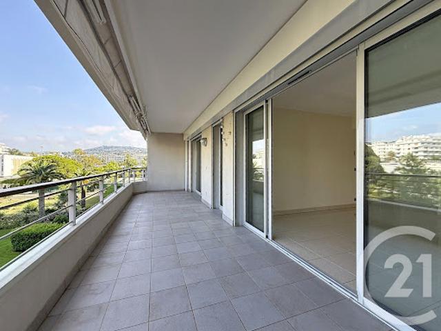 Location Appartement 2 pièces 45.33 m2 Cannes