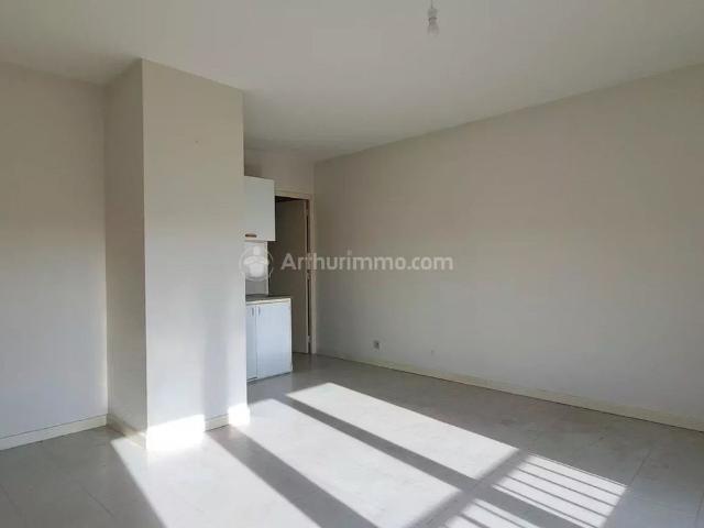 Location Appartement 2 pièces 45 m2 à Carmaux