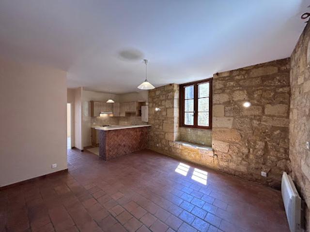 Location Appartement 2 pièces 45 m2 Gourdon