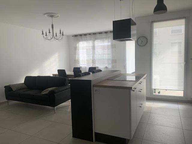 Location Appartement 2 pièces 45 m2 Lyon 8ème