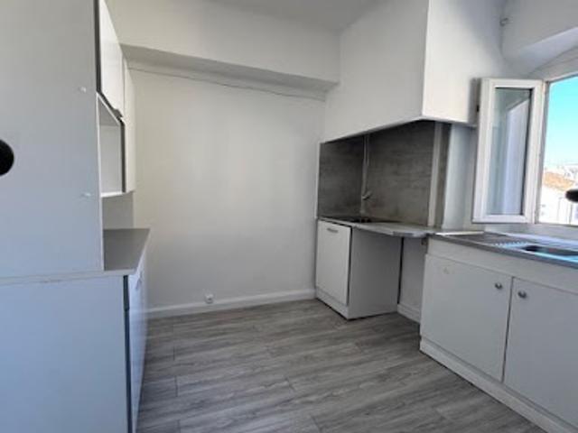 Location Appartement 2 pièces 45 m2 Marseille 1er