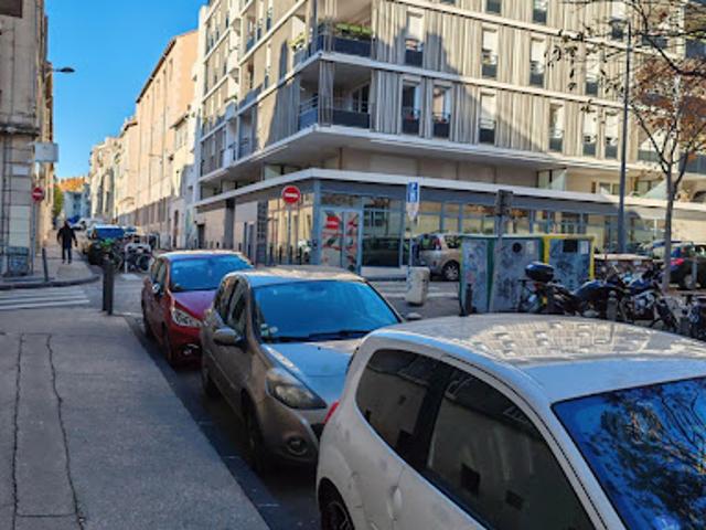 Location Appartement 2 pièces 45 m2 Marseille 6ème