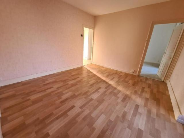 Location Appartement 2 pièces 45m² LE CREUSOT 71200