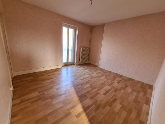 Location Appartement 2 pièces 45m² LE CREUSOT 71200