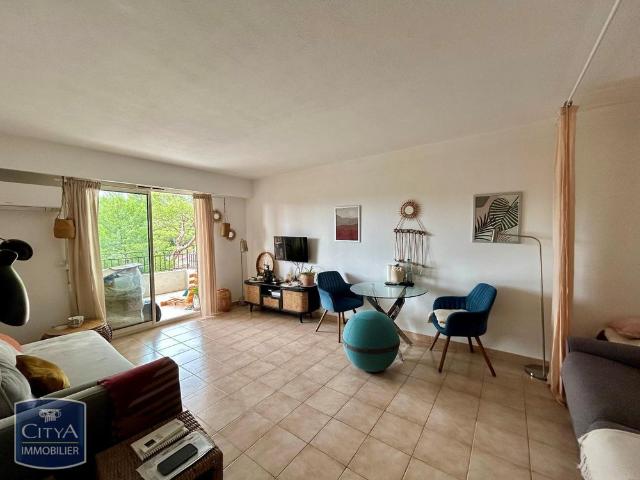 Location Appartement 2 pièces 45m² MOUGINS 06250