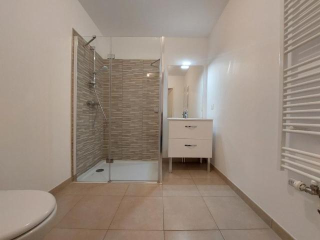 Location Appartement 2 pièces 45m² MONT ST AIGNAN 76130