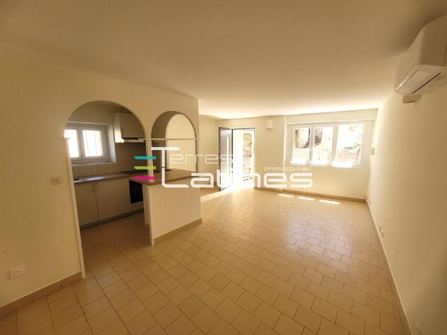 Location Appartement 2 pièces 45m² NIMES 30000