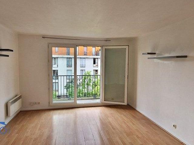 Location Appartement 2 pièces 45m² ST DENIS 93210