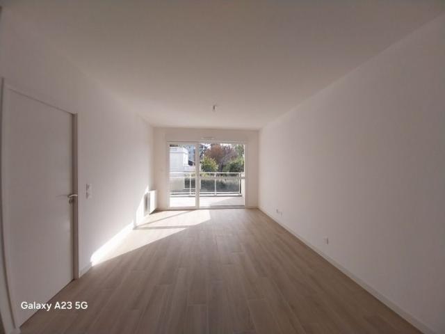 Location Appartement 2 pièces 45m² ST JEAN DE BRAYE 45800